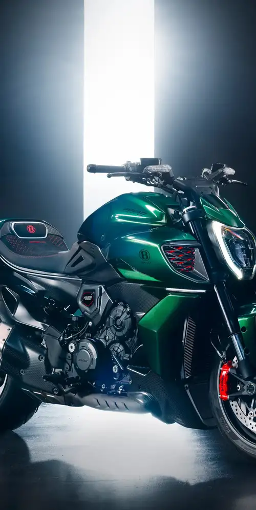 杜卡迪Diavel为宾利