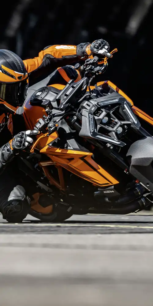 KTM 1390超级杜克R赛车