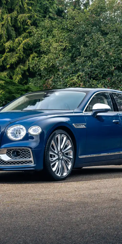 宾利飞行马刺Mulliner 2023