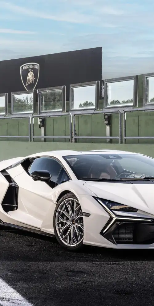 兰博基尼Revuelto超级跑车