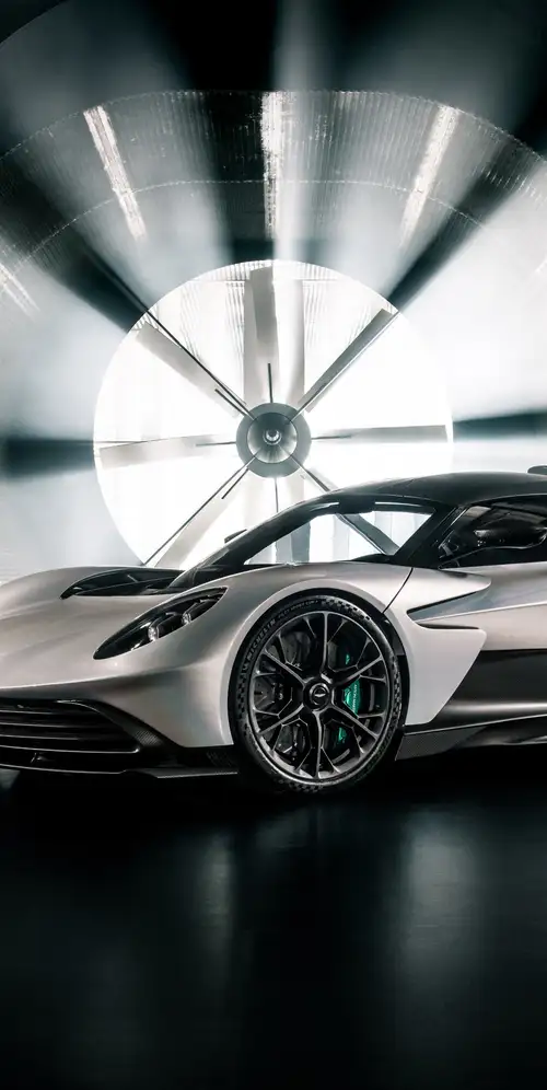 阿斯顿·马丁瓦尔哈拉2024