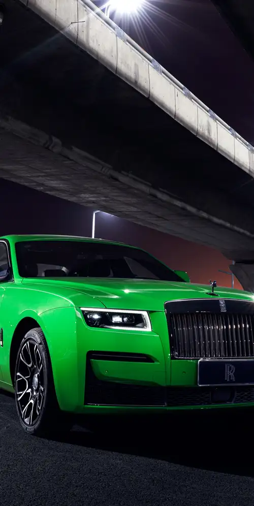 劳斯莱斯黑色徽章幽灵2023