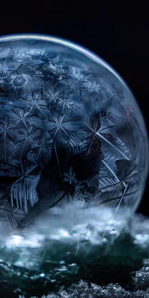 冷冻泡泡深色美学
