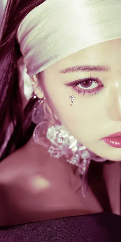 张文英-粤语版IVE（K-pop）