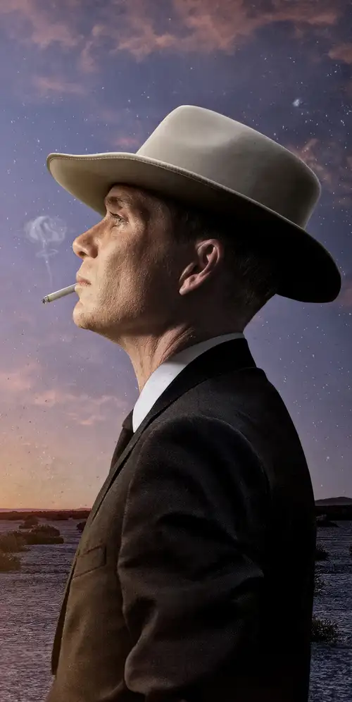 西里安·墨菲饰J.罗伯特·奥本海默