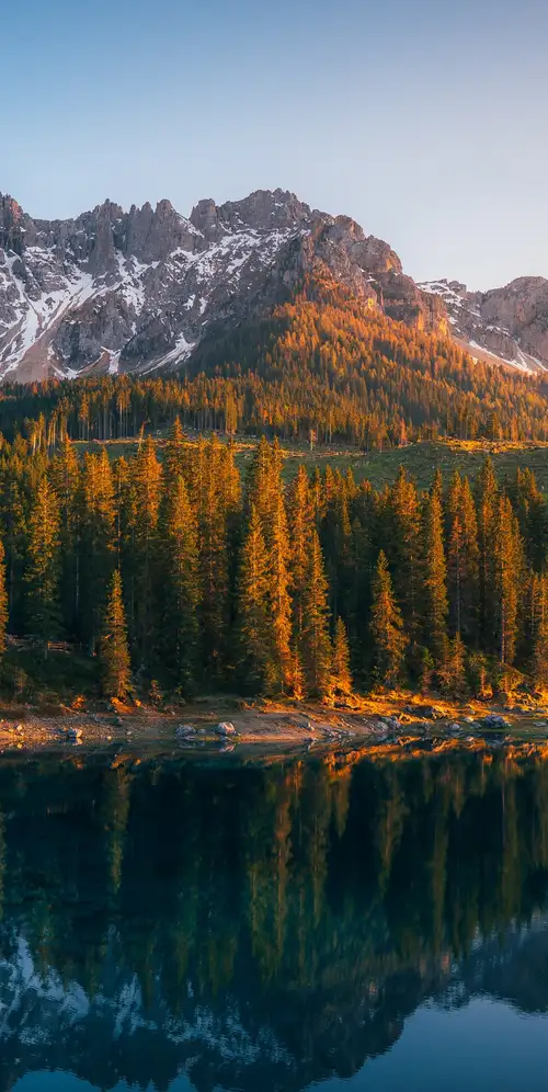 卡雷尔塞湖宁静