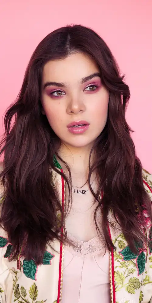 Hailee Steinfeld粉彩