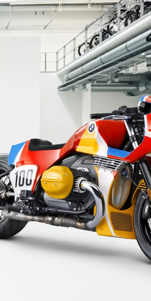 宝马艺术车宝马1.8 CSL艺术自行车