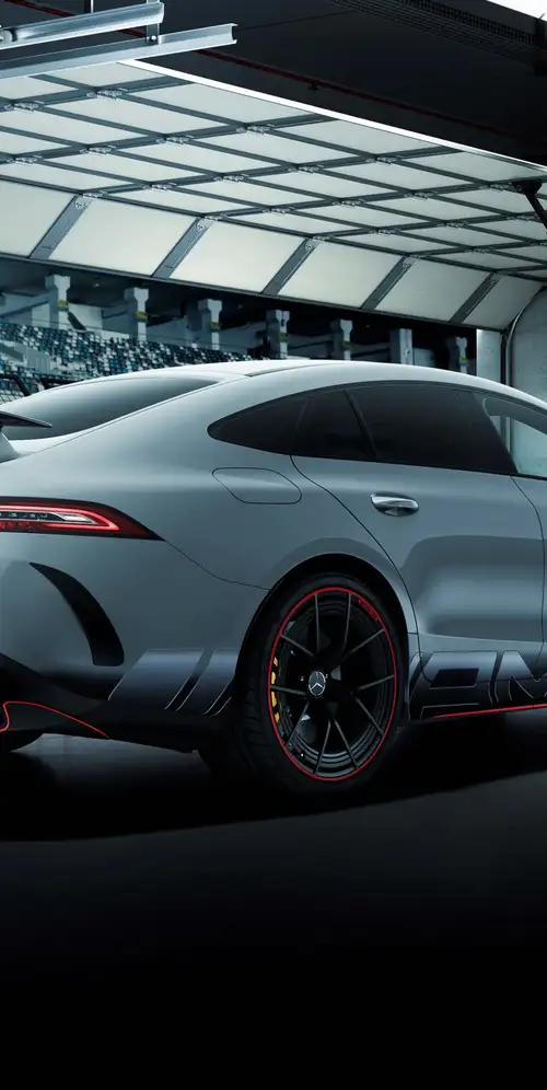 梅赛德斯-AMG GT 63 S E性能四门轿跑车