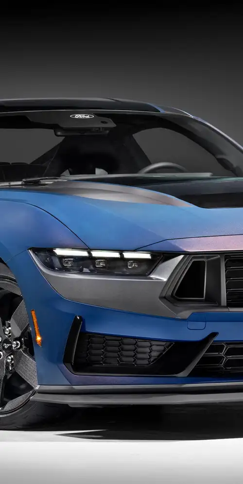 福特野马黑马肌肉车