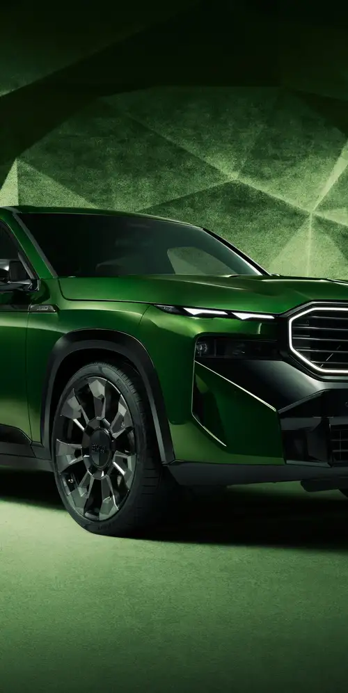 宝马XM豪华跨界车