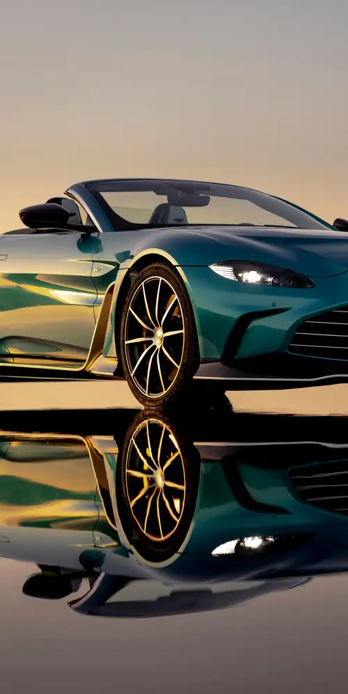 阿斯顿马丁V12 Vantage跑车超级跑车