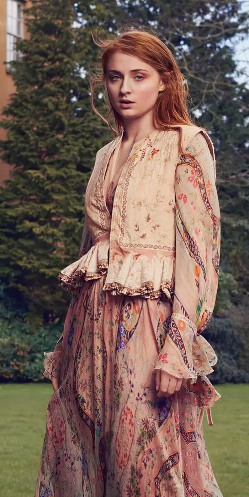 索菲·特纳碎花连衣裙