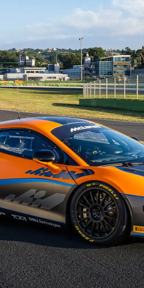 迈凯轮Artura GT4跑车