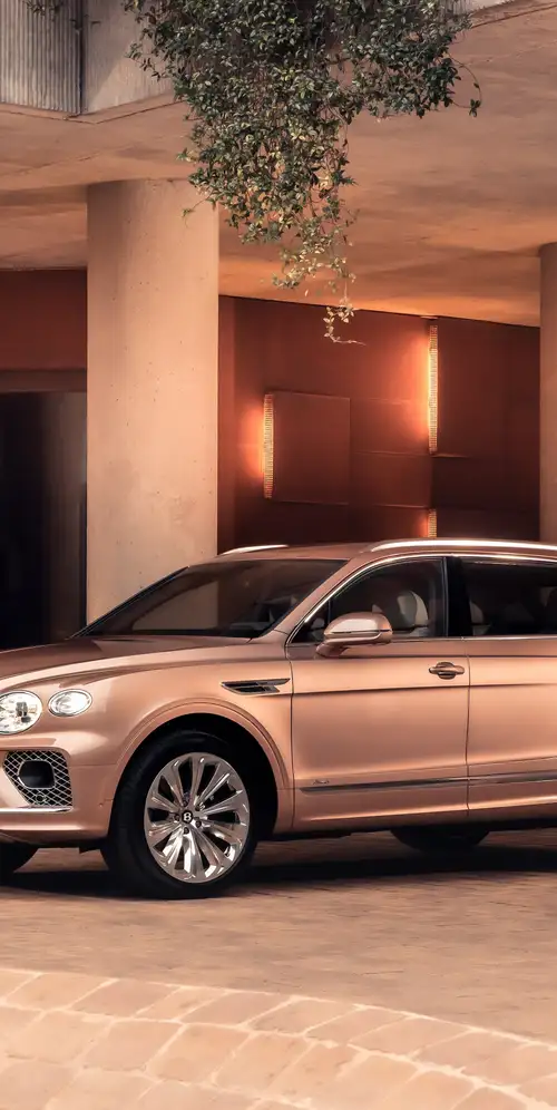 宾利Bentayga EWB豪华SUV