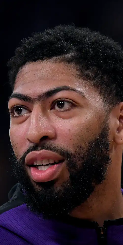 安东尼·戴维斯湖人队