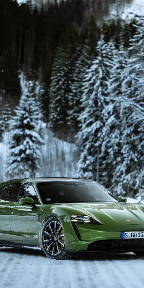 保时捷Taycan Turbo S Sport Turismo 2022