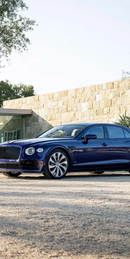 宾利Flying Spur混合动力2022