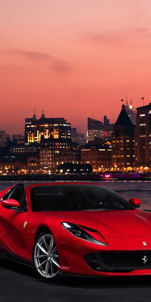 法拉利812 GTS红色轿车