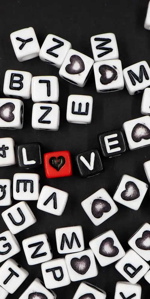 字母块爱情符号