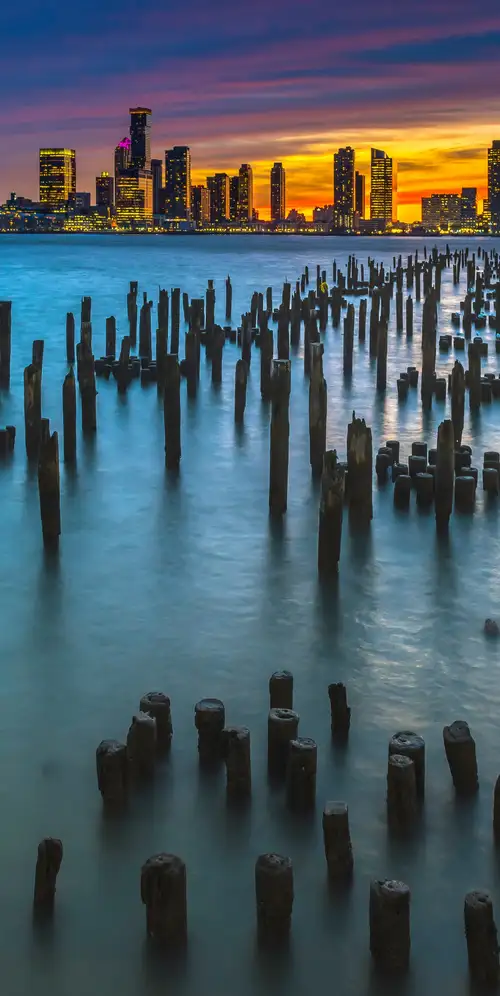 纽约市旧码头杆