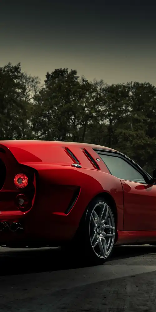 尼尔斯·范·罗伊设计布雷万致敬2021