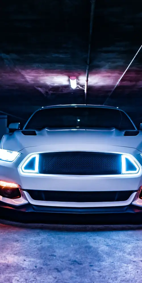 2016福特野马GT白色轿车