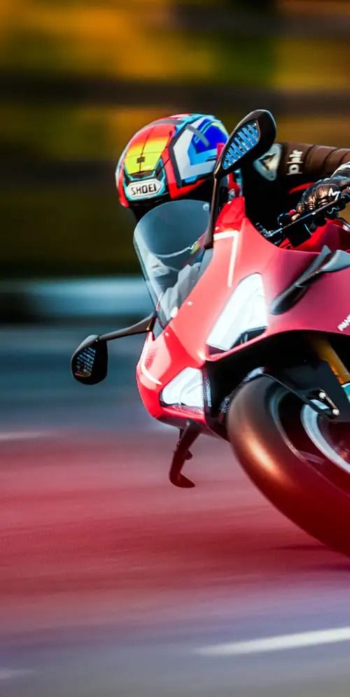 乘坐4杜卡迪Panigale V4 R