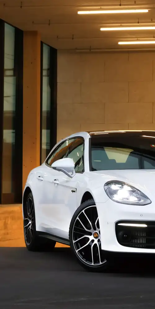 保时捷Panamera 4S电动混合动力跑车