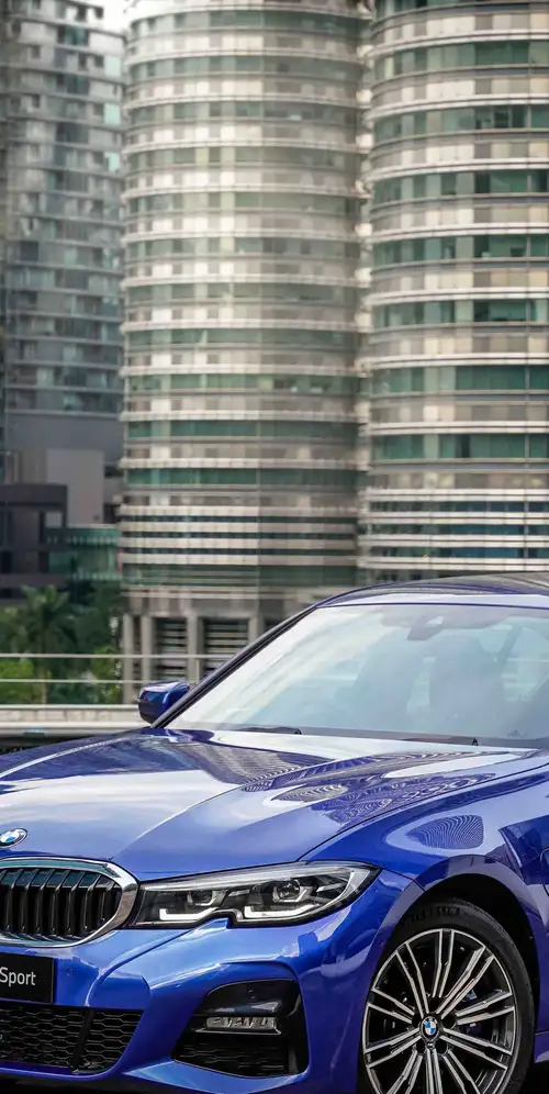 宝马330e M运动版2021