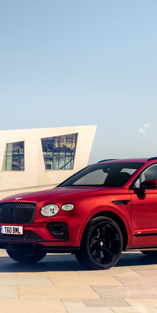 宾利Bentayga V8第一版