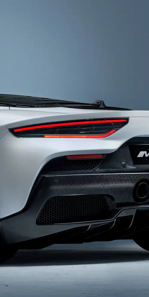 玛莎拉蒂MC20后视图