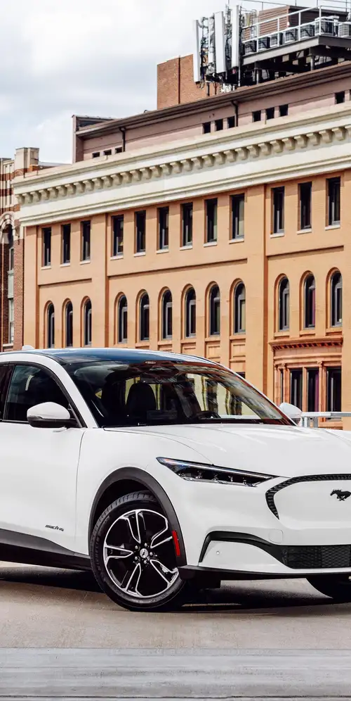 福特野马Mach-E电动汽车