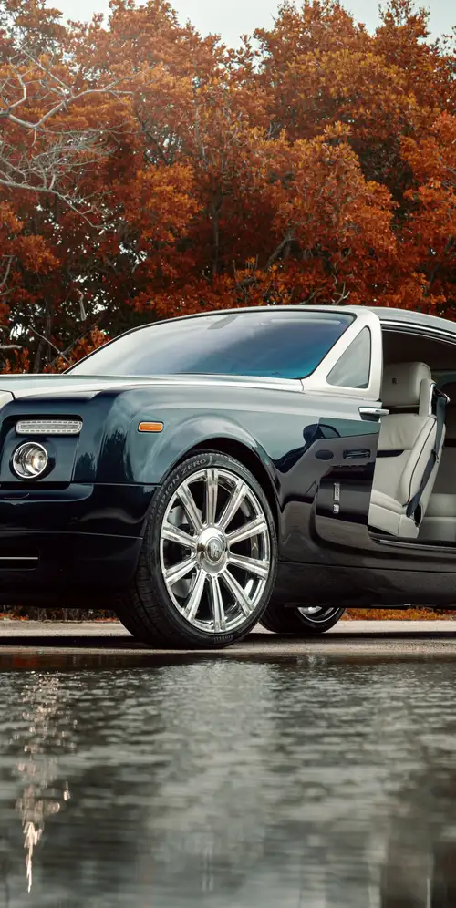 劳斯莱斯幻影豪华轿车