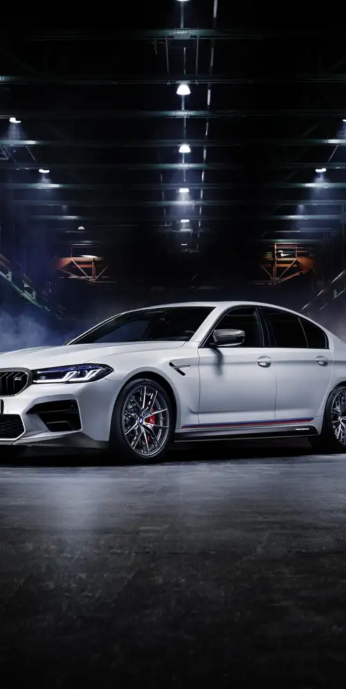 宝马M5竞技运动轿车