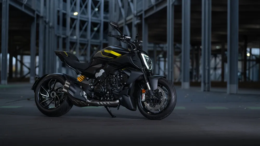 杜卡迪Diavel V4黑色跑车20254K电脑壁纸