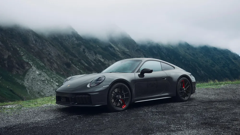 保时捷911 Carrera 4 GTS向Transfagarasan致敬4K电脑壁纸