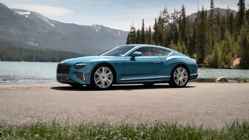 宾利大陆GT Azure混合动力车4K电脑壁纸