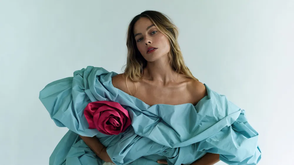 Margot Robbie英国时尚4K电脑壁纸