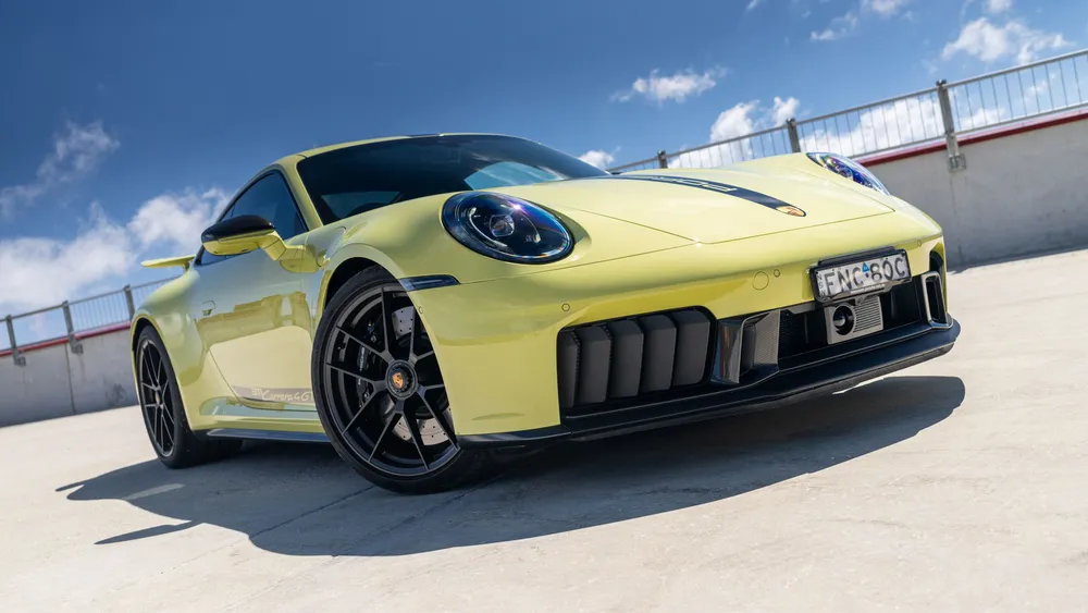 保时捷911 Carrera 4 GTS 2025