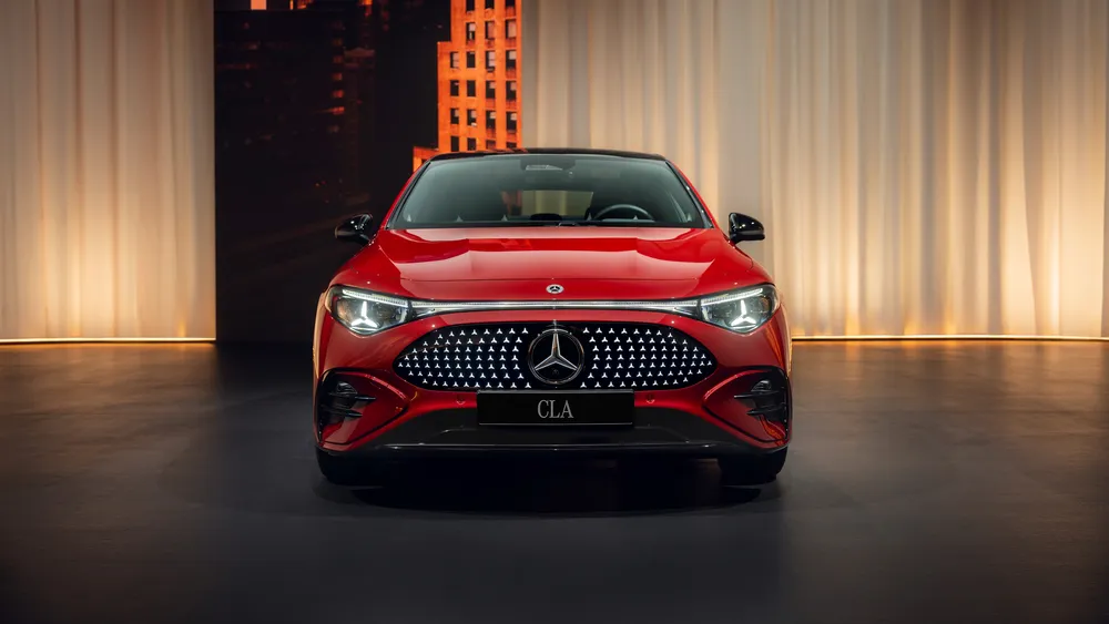 梅赛德斯-奔驰CLA 350 4MATIC 20254K电脑壁纸