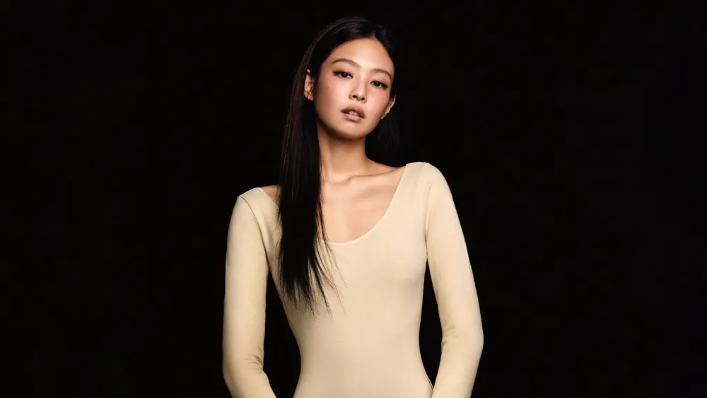 Jennie深色背景4K电脑壁纸