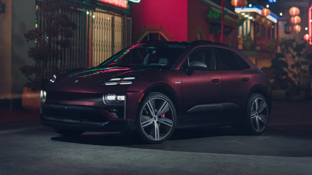 保时捷Macan涡轮增压电动SUV4K电脑壁纸
