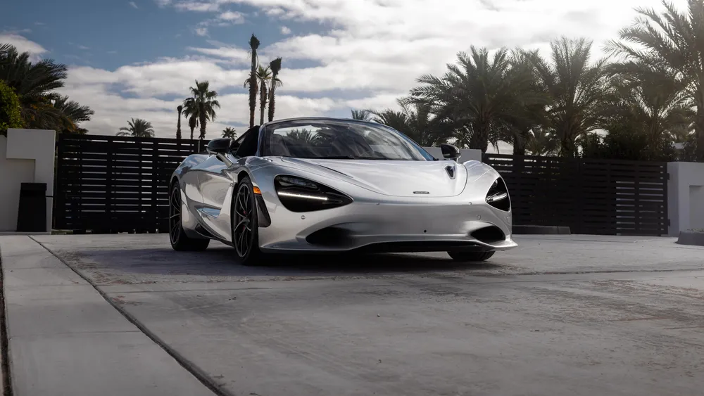 迈凯轮750S Spider超级跑车4K电脑壁纸