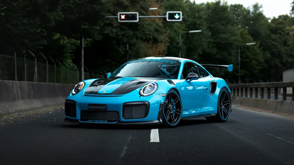 曼哈特TR 700 II保时捷911 GT2 RS4K电脑壁纸