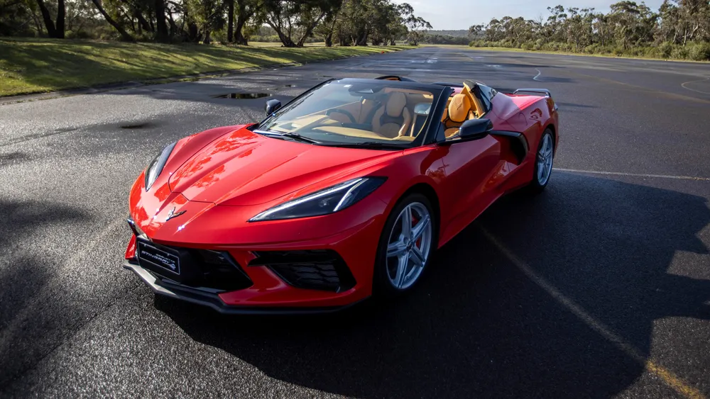 雪佛兰Corvette黄貂鱼敞篷2024
