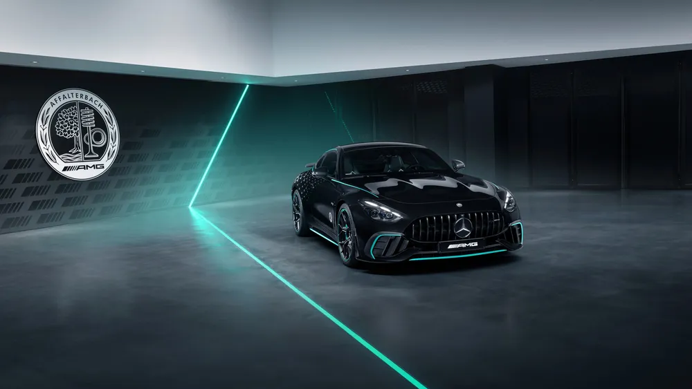 梅赛德斯-AMG GT 63 PRO 4MATIC+珍藏版4K电脑壁纸