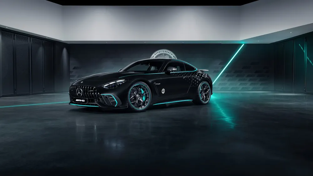 梅赛德斯-AMG GT 63 PRO 4MATIC+深色美学4K电脑壁纸