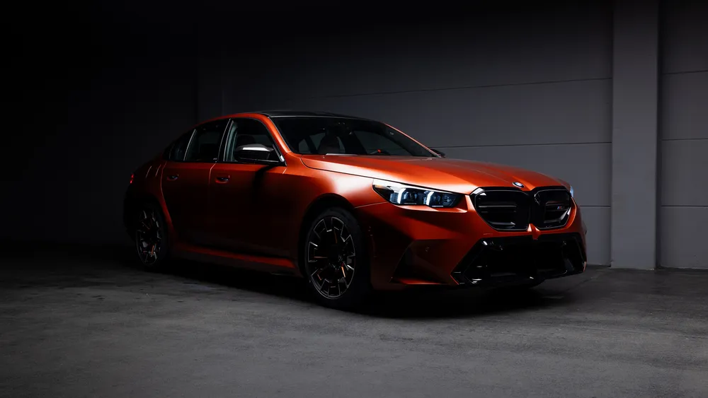 2025年宝马M5圆石滩车展