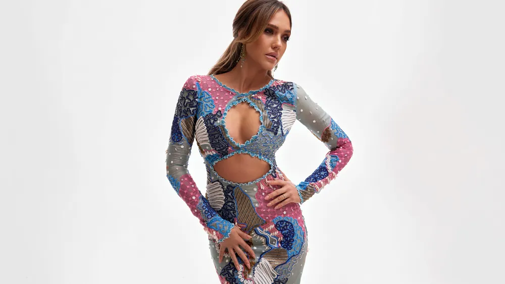 杰西卡·阿尔芭白色背景